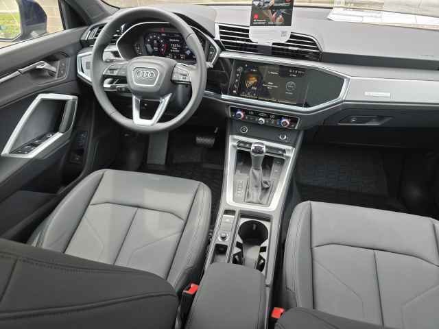 Vehicle image 34 of 42