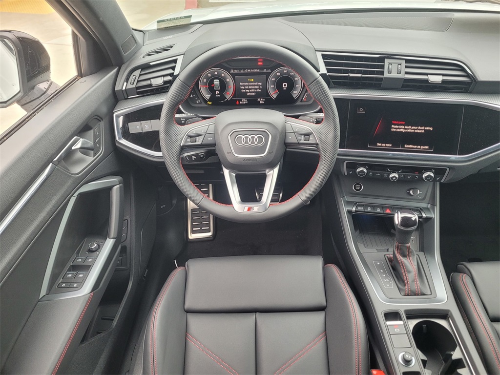 Vehicle image 8 of 14