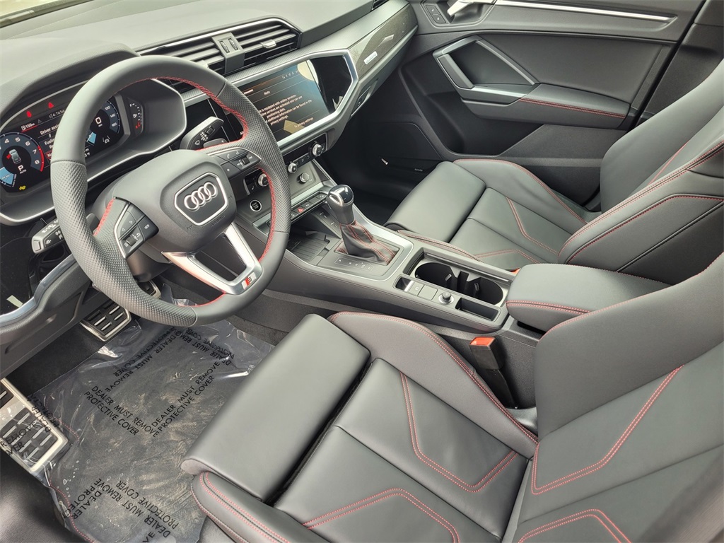 Vehicle image 13 of 15