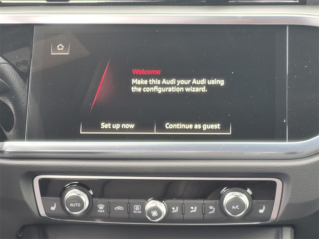 Vehicle image 9 of 15