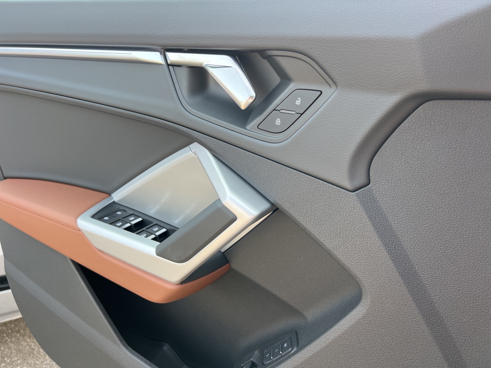 2025 Audi Q3 S Line Premium Plus Image 14 of 16