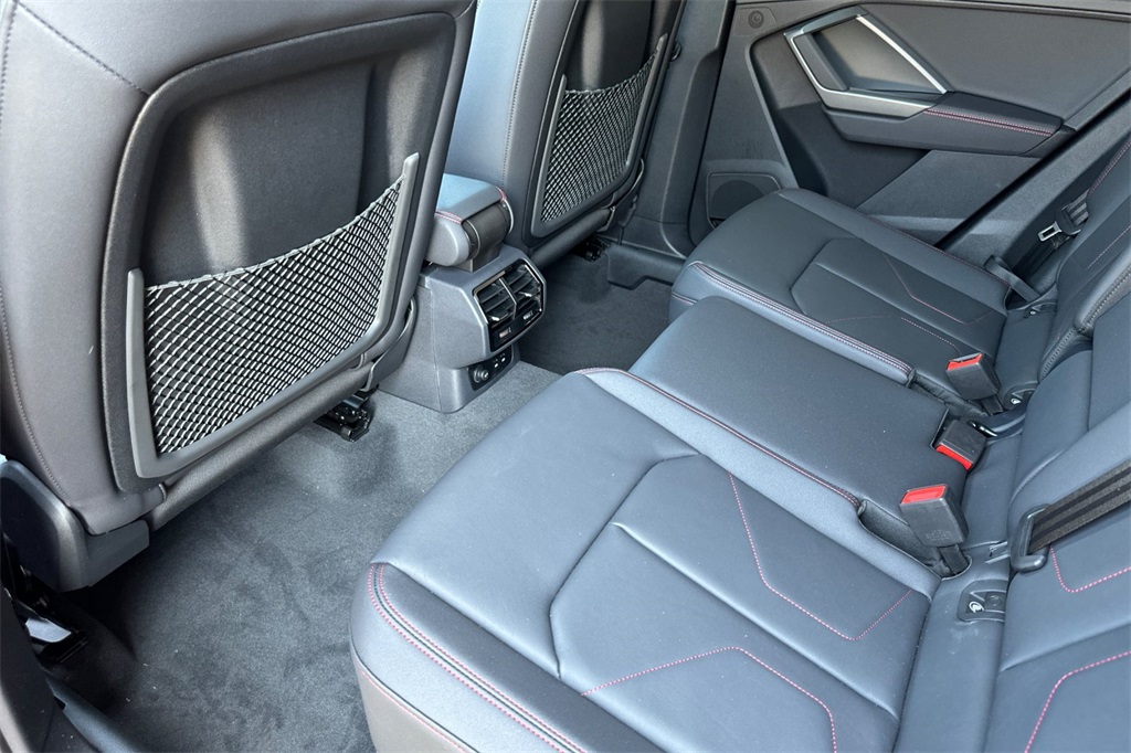 Vehicle image 9 of 23