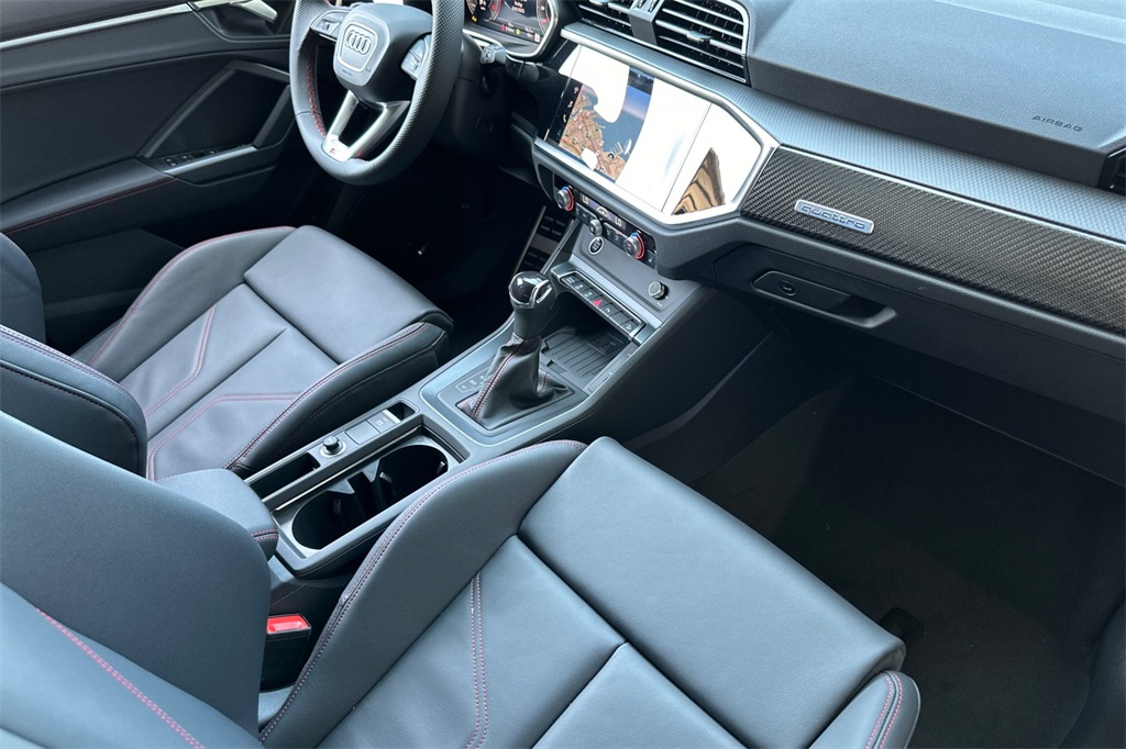Vehicle image 13 of 23