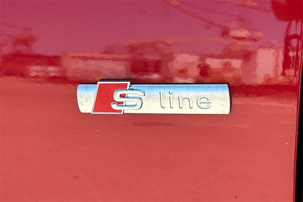 Vehicle image 22 of 23