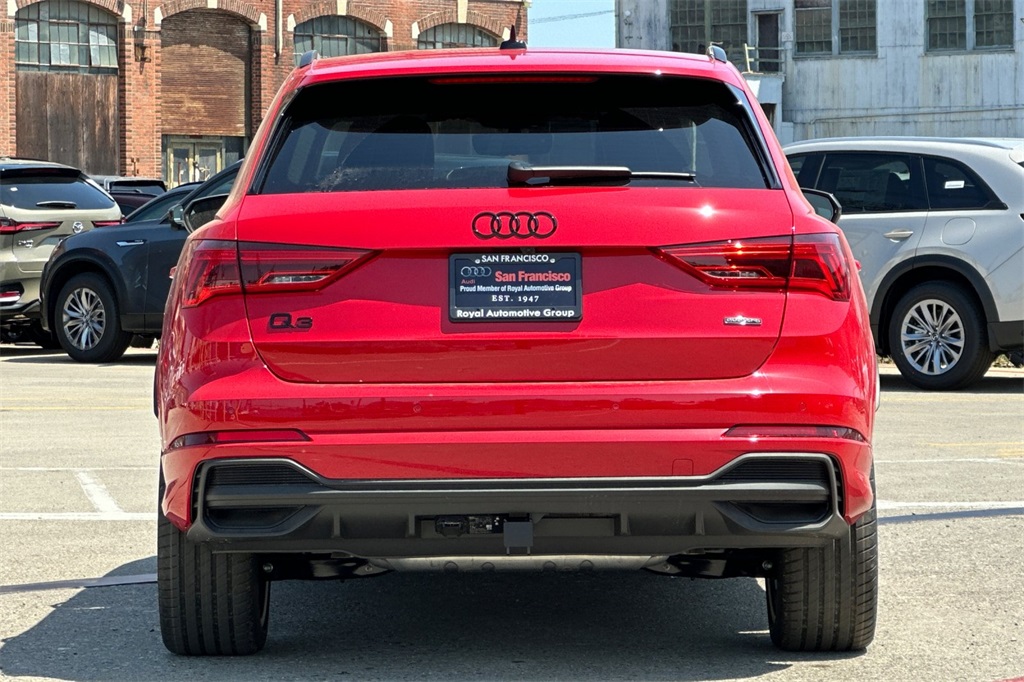 Vehicle image 6 of 23
