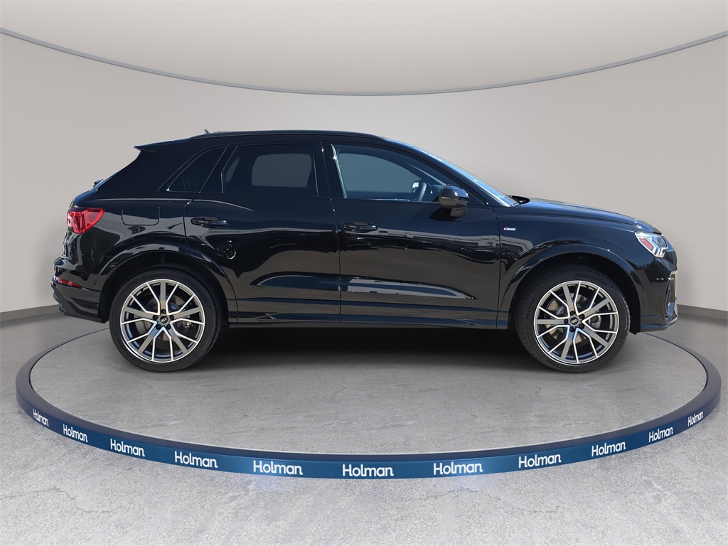 2025 Audi Q3 S Line Premium Plus Image 4 of 35