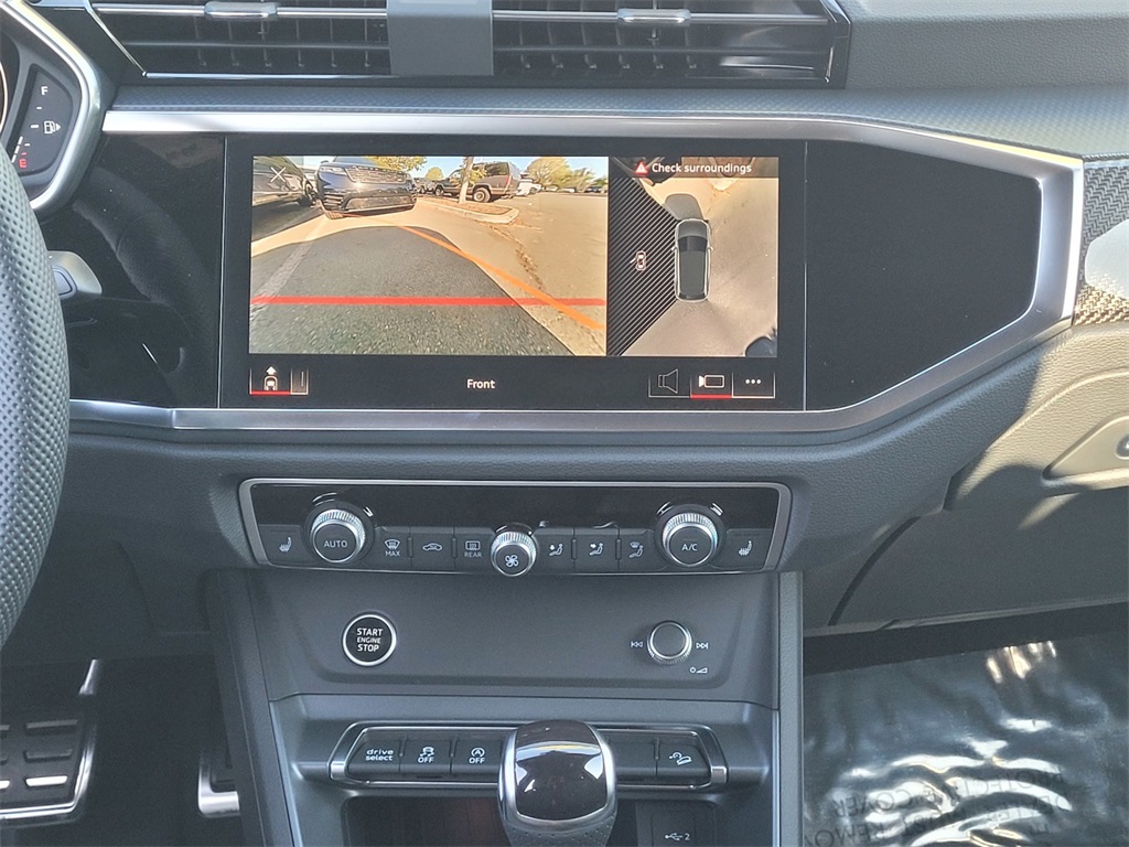 Vehicle image 9 of 15