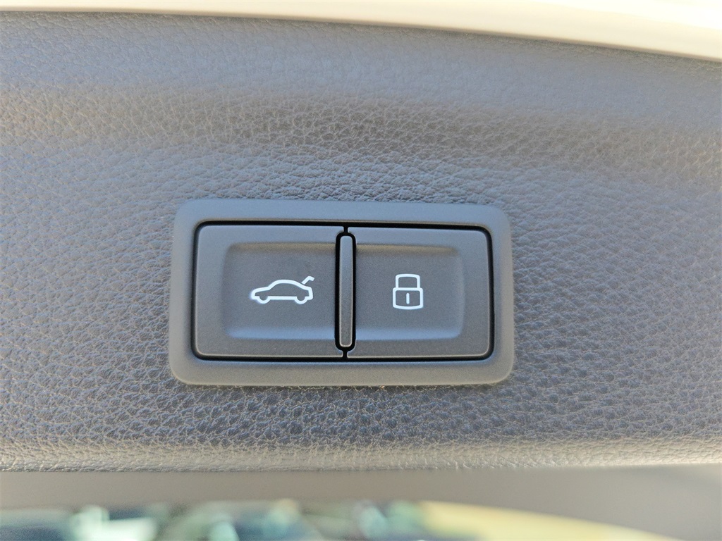 2025 Audi Q3 S Line Premium Plus Image 27 of 36