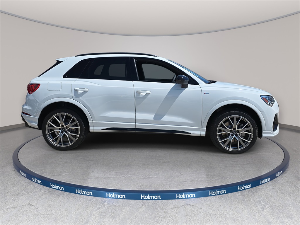 2025 Audi Q3 S Line Premium Plus Image 4 of 36