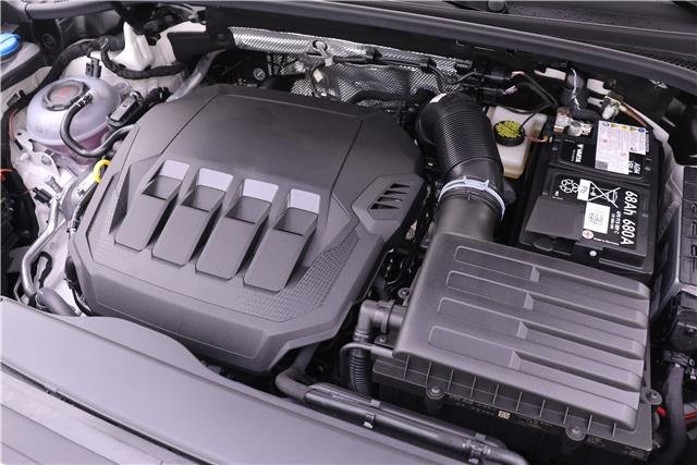 Vehicle image 6 of 17
