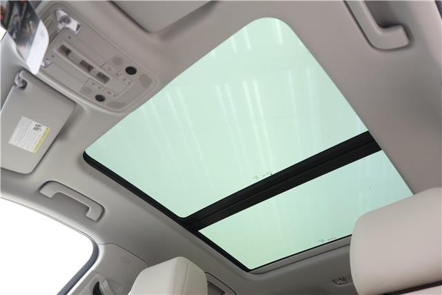 Vehicle image 17 of 17