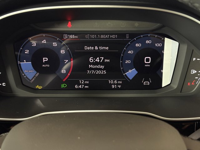 Vehicle image 17 of 28