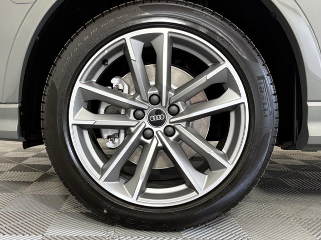 Vehicle image 9 of 28