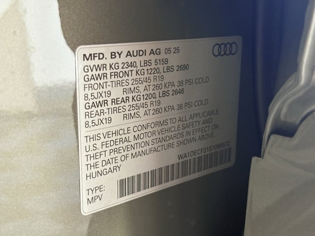 Vehicle image 22 of 28