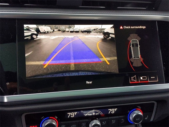 Vehicle image 10 of 18