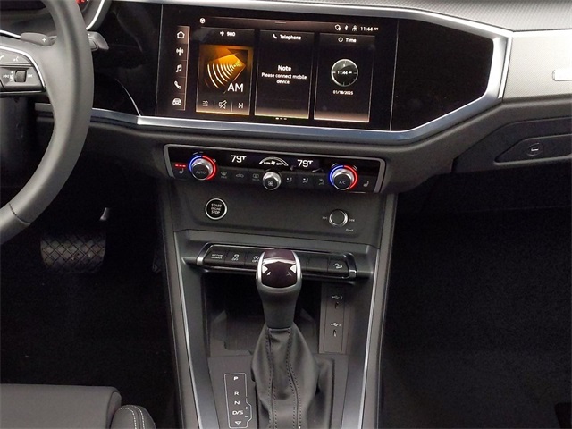 Vehicle image 13 of 18