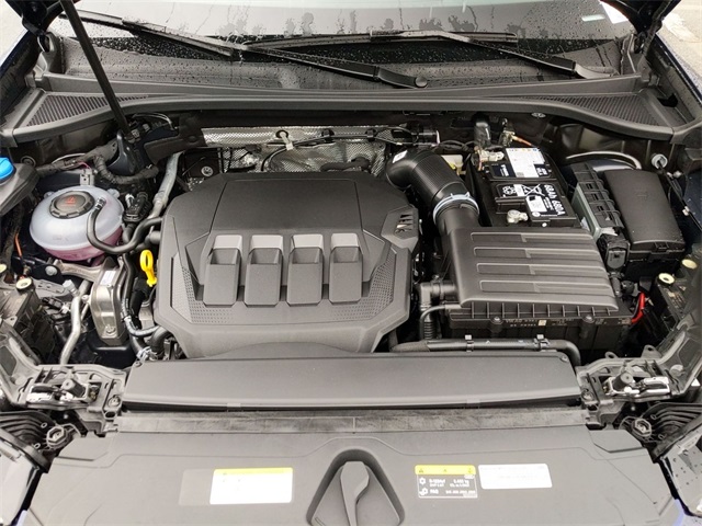Vehicle image 17 of 18