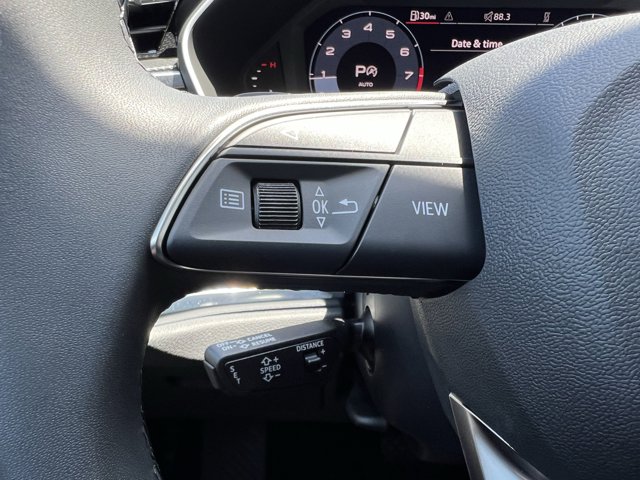 Vehicle image 35 of 37