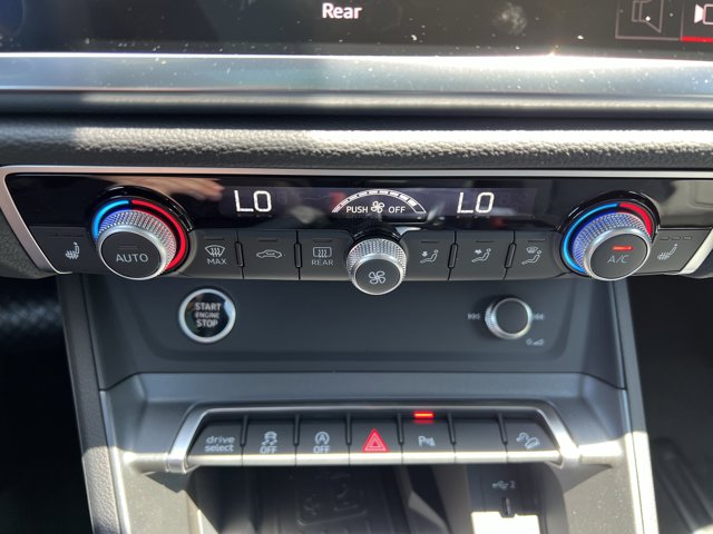 Vehicle image 33 of 37