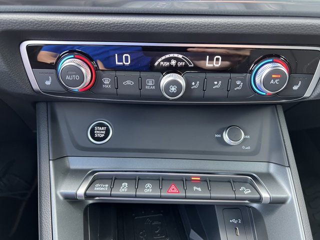 Vehicle image 36 of 37