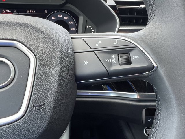 Vehicle image 31 of 37