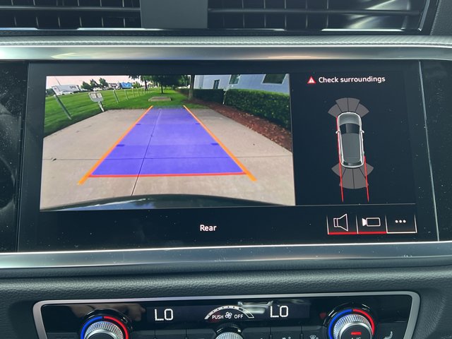 Vehicle image 21 of 37
