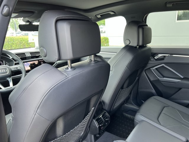 Vehicle image 15 of 37