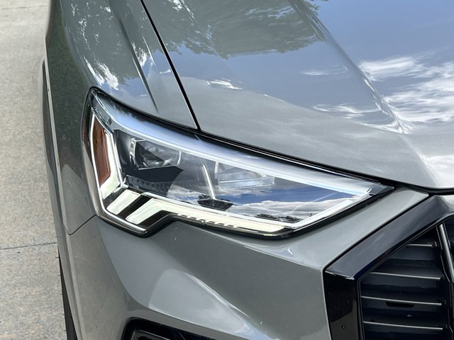 Vehicle image 32 of 37