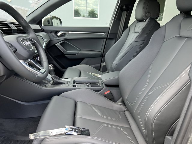Vehicle image 14 of 37