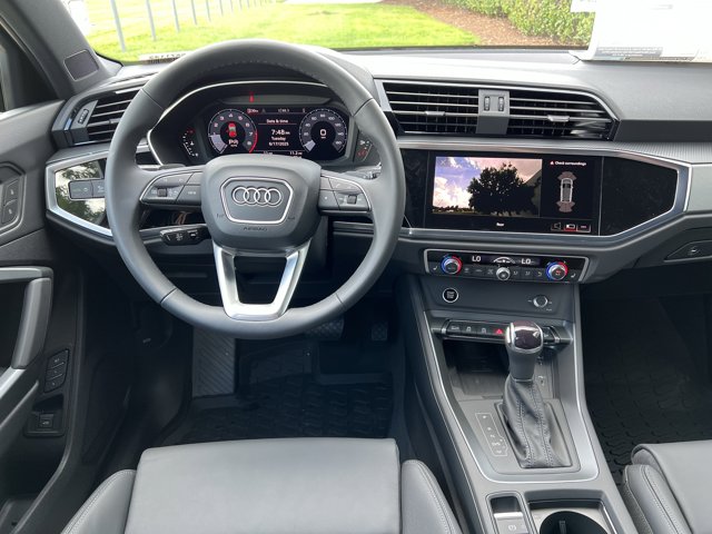 Vehicle image 16 of 37