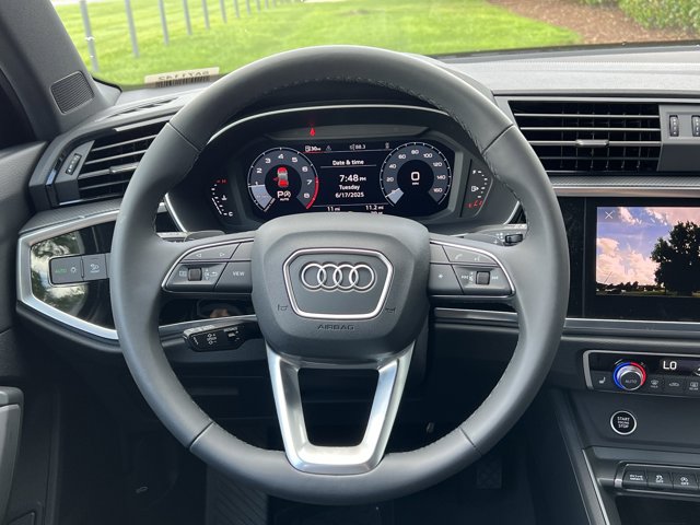 Vehicle image 18 of 37