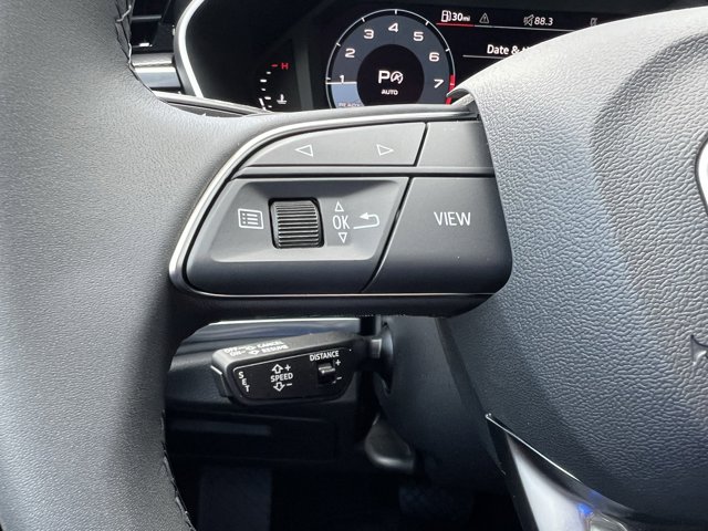 Vehicle image 28 of 37