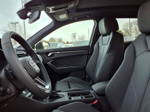 Vehicle image 10 of 26