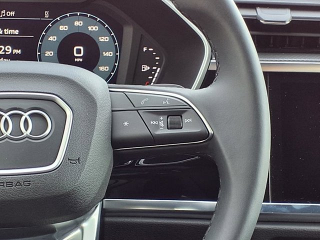 Vehicle image 16 of 26