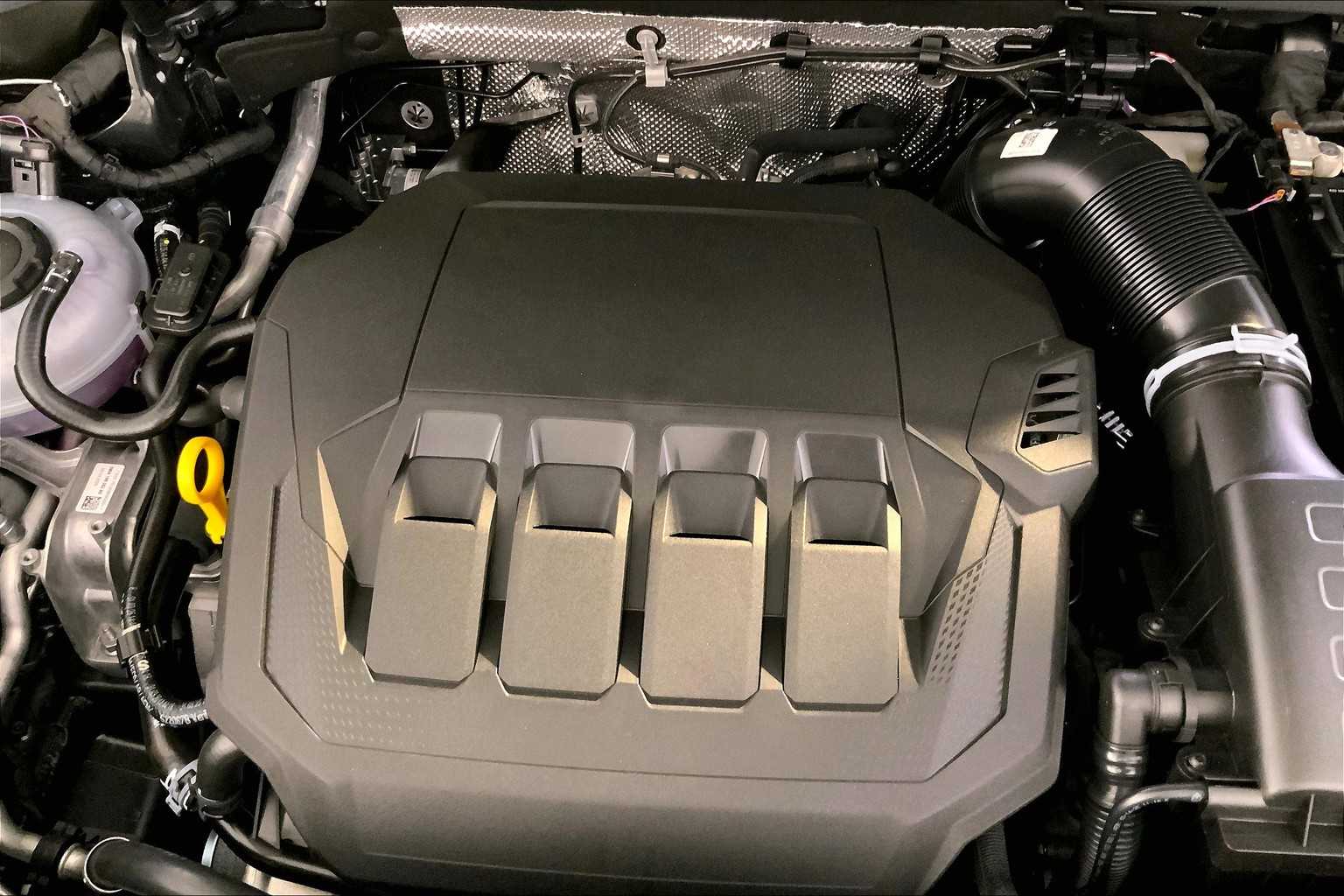 Vehicle image 7 of 19