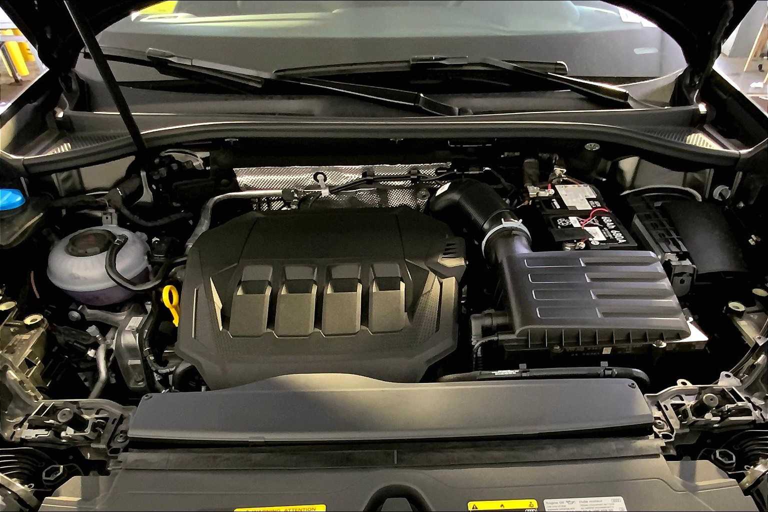 Vehicle image 6 of 19