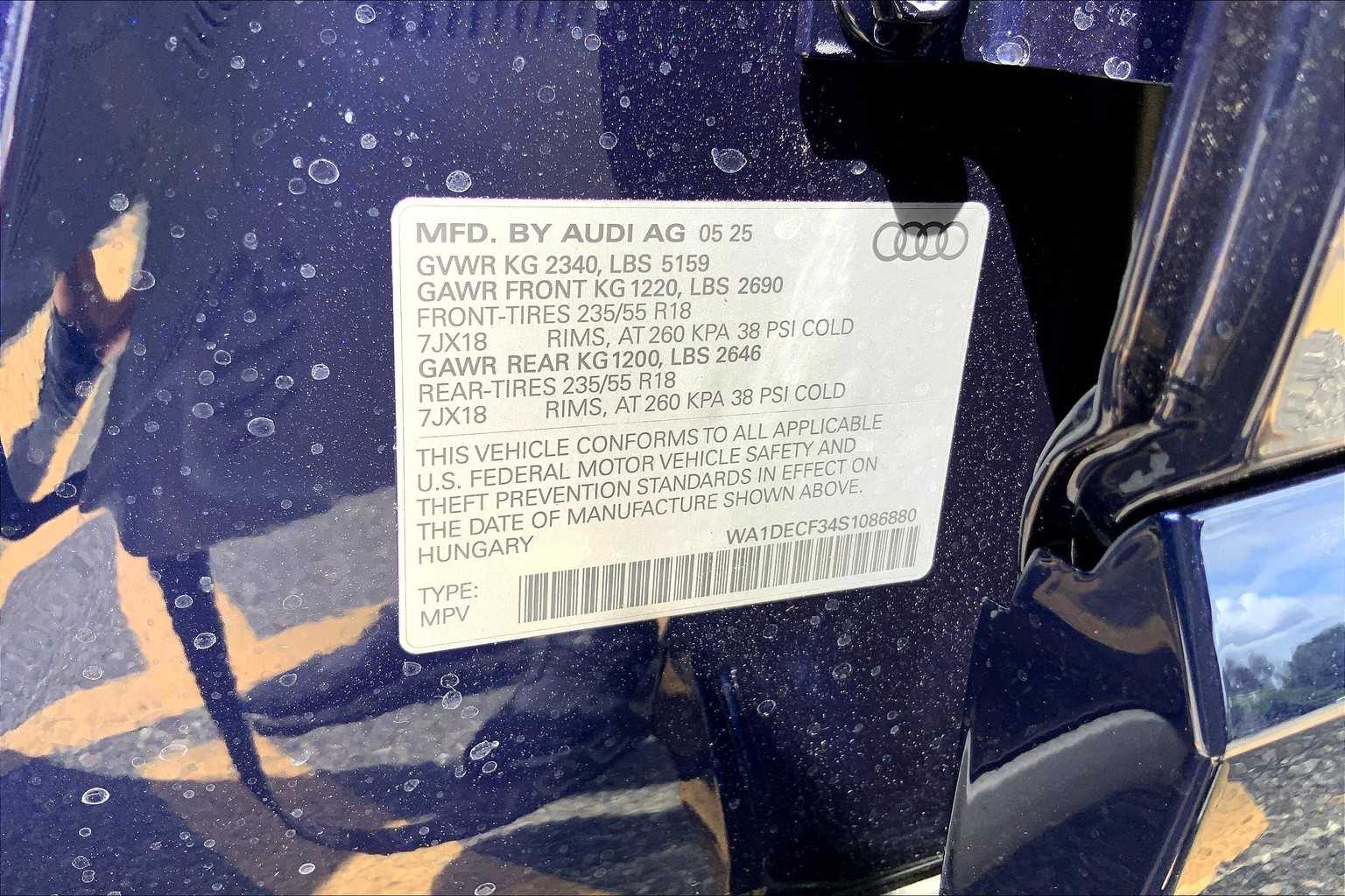 Vehicle image 15 of 19