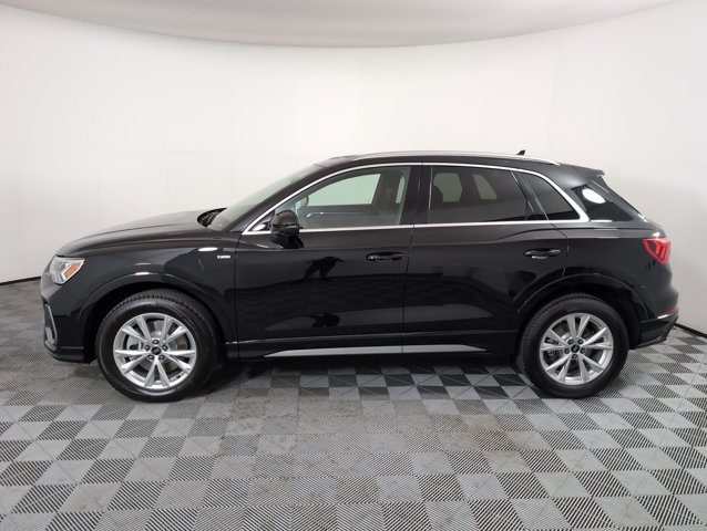 Vehicle image 7 of 28