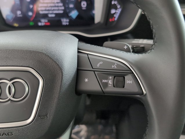 Vehicle image 15 of 28