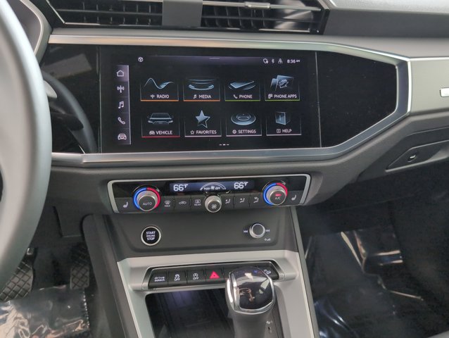 Vehicle image 18 of 28