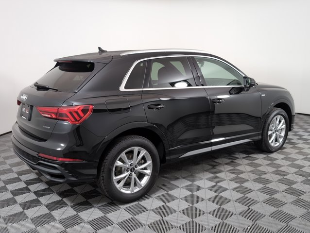 Vehicle image 5 of 28