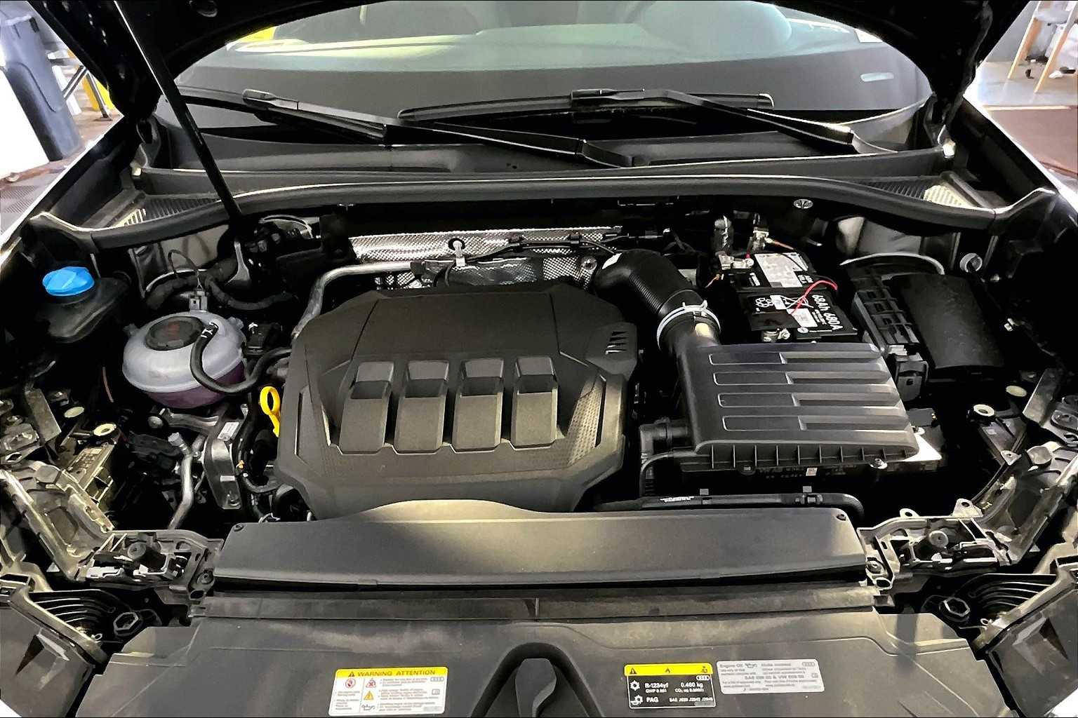 Vehicle image 6 of 19