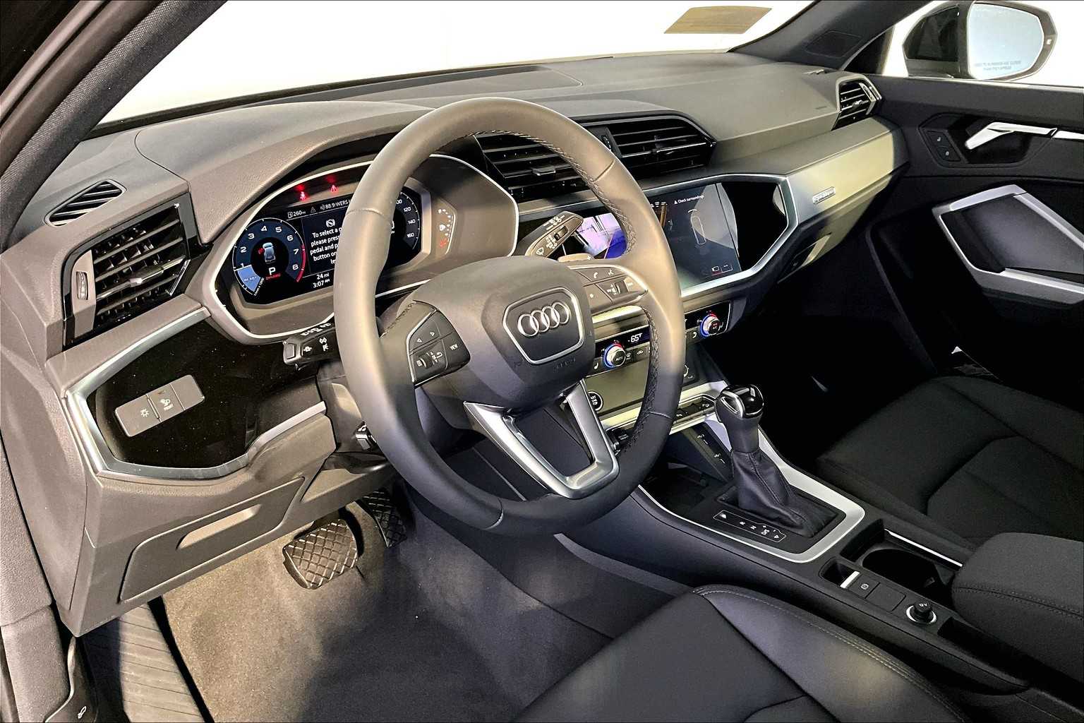 Vehicle image 10 of 19