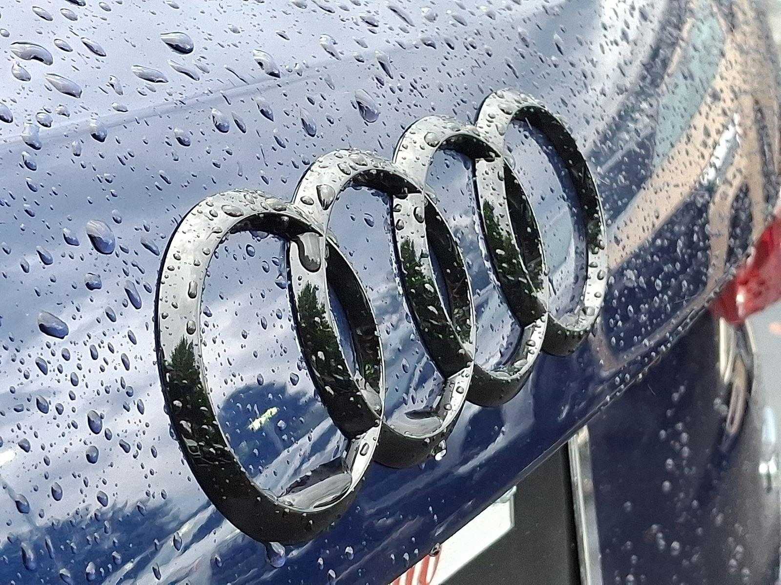 Vehicle image 24 of 26