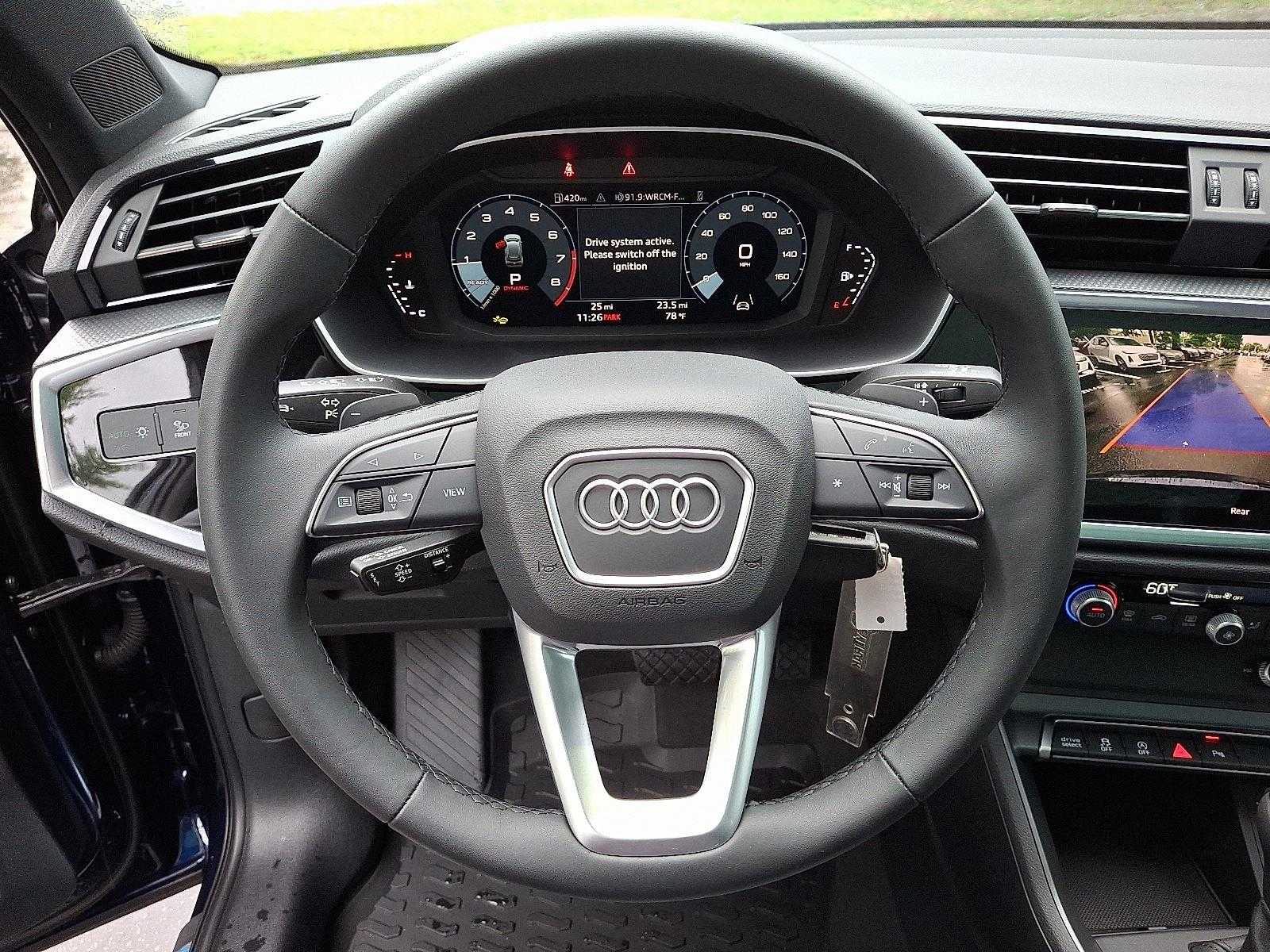 Vehicle image 22 of 26