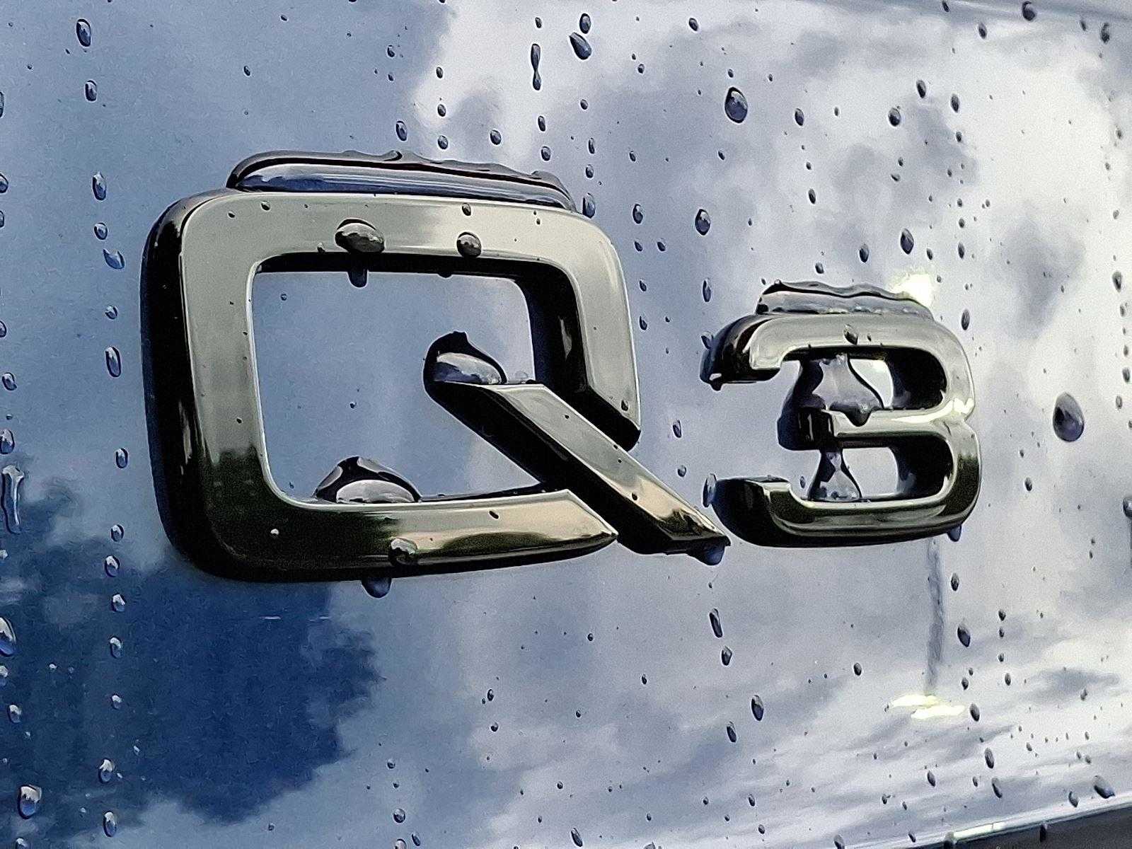 Vehicle image 23 of 26