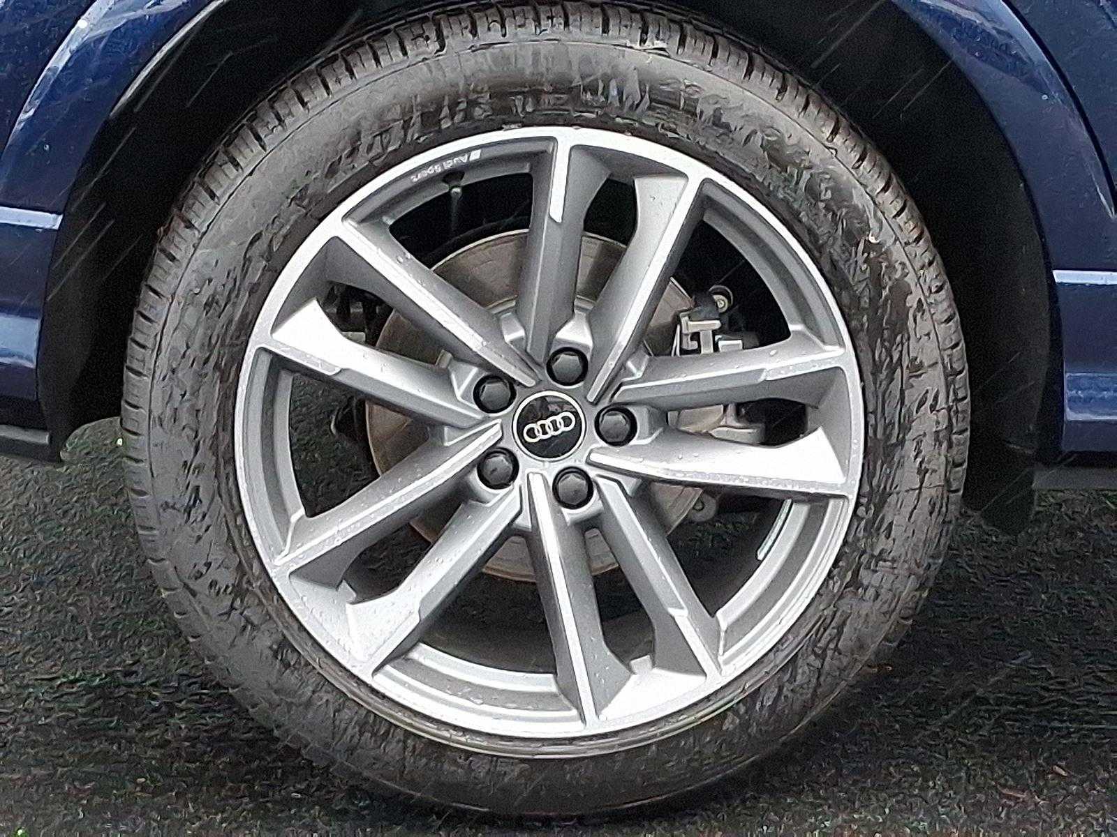 Vehicle image 7 of 26