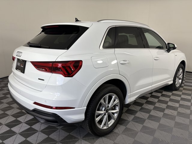 Vehicle image 5 of 27