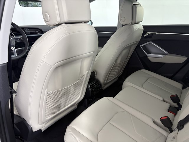 Vehicle image 12 of 27
