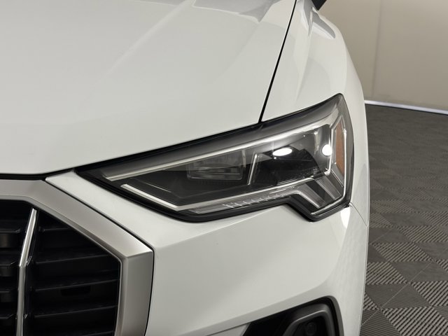 Vehicle image 26 of 27